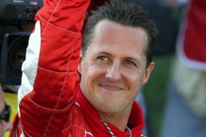 Ex-médico da F1 afirma que notícia sobre melhora de Schumacher é falsa