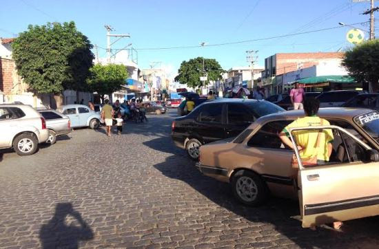 Publicada a lei que define os pontos de transportes coletivos de passageiros e de estacionamentos no perímetro urbano