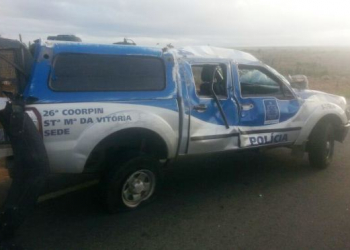 Viatura da Policia Civil que conduzia detentos capota no trecho Itaberaba/Ipirá deixa um morto e cinco feridos.