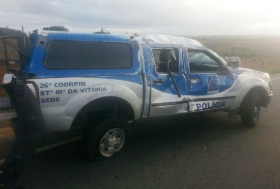 Viatura da Policia Civil que conduzia detentos capota no trecho Itaberaba/Ipirá deixa um morto e cinco feridos.