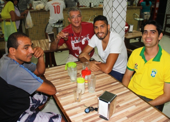 Recesso da Copa: Wallace aproveita folga para visitar familiares e amigos em Coité