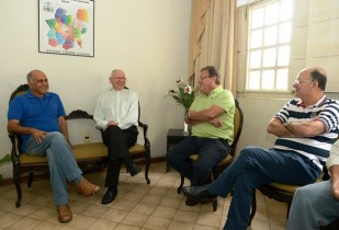 Democratas visita arcebispo