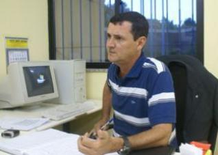 Riachão: Delegado é atacado por três bandidos armados e tem o carro levado próximo da Delegacia onde trabalha