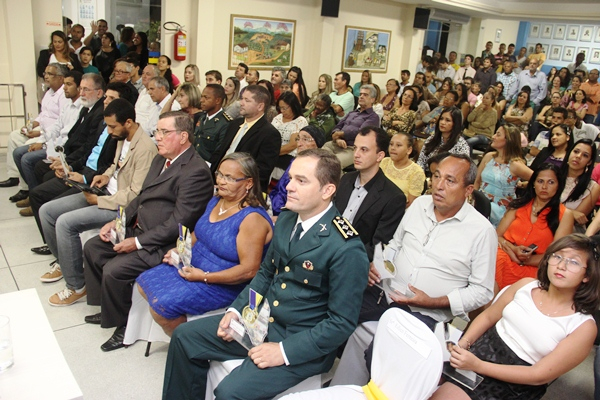 Em Sessão Solene, Câmara de Coité entrega medalhas de Honra ao Mérito Municipal