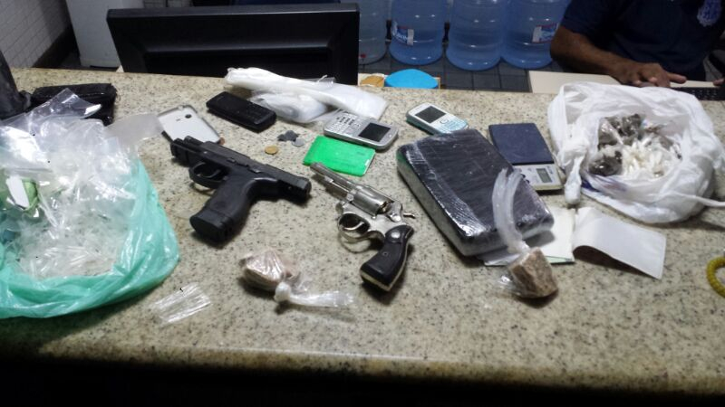 Suspeito de balear militares é preso com pistola de delegado assassinado