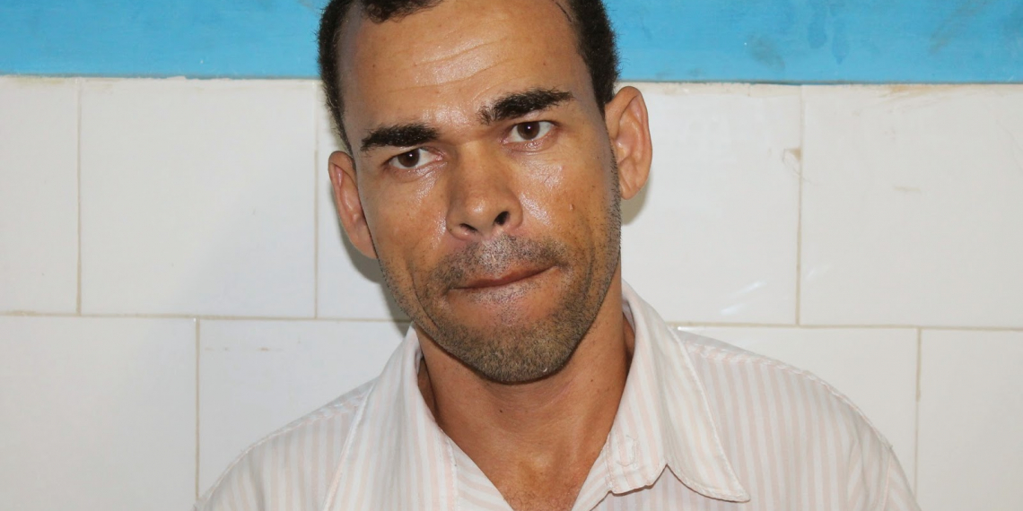 Acusado de matar ex-namorada a golpe de faca se apresenta a Delegacia em Serrinha   