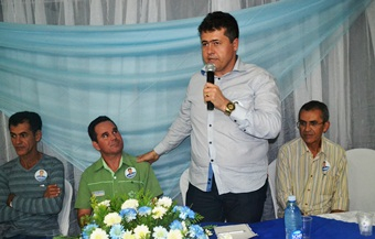 Eleições 2014 – Alex da Piatã participa de debate com comerciantes em Riachão do Jacuipe