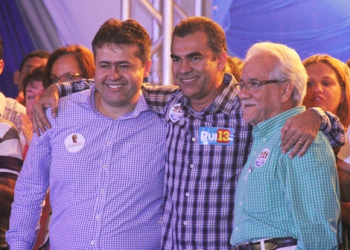 Prefeito de Coité apresenta oficialmente seus candidatos a deputado federal e estadual