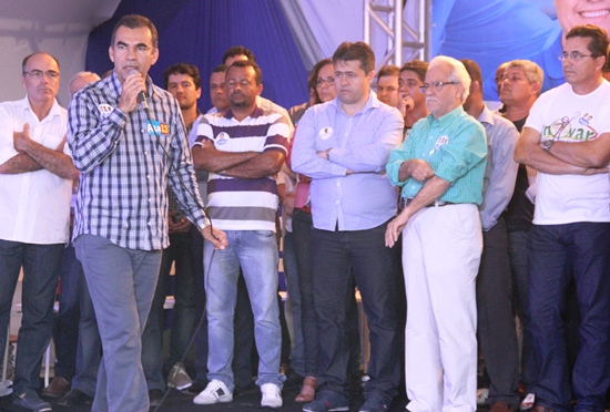 Prefeito de Coité apresenta oficialmente seus candidatos a deputado federal e estadual