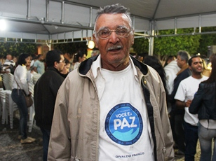 Coité – Movimento Você e a Paz com o médium espírita Divaldo Franco reuniu pessoas de várias cidades da região