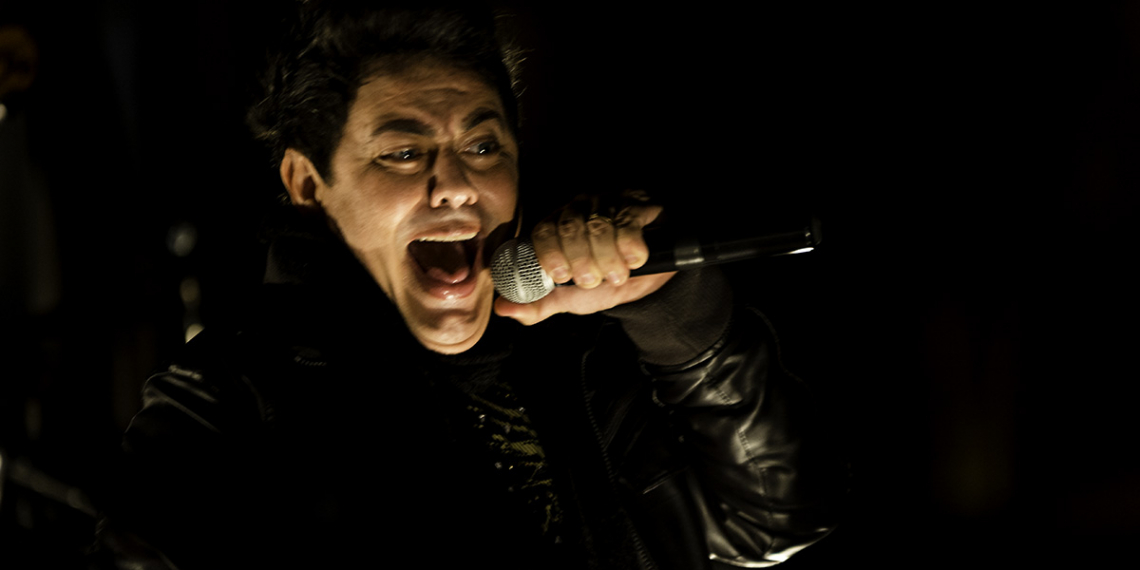 Ex-vocalista da Calcinha Preta arrasta multidão em Marcha para Jesus em Irecê