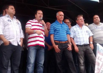 Elmar Nascimento participa de comício com Paulo Souto e Geddel onde faz dobradinha com três candidatos a deputados estadual