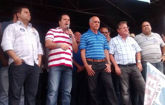 Elmar Nascimento participa de comício com Paulo Souto e Geddel onde faz dobradinha com três candidatos a deputados estadual