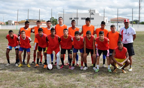 Escolinha Municipal de Futebol é criada pela prefeitura de Valente