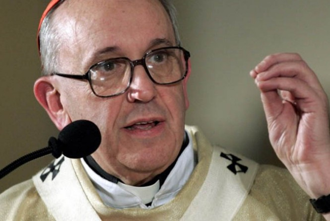 Papa diz que cerca de 2% dos padres são pedófilos e muitos se calam