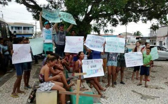 Santaluz – Juventude vai à rua cobrar reforma de praça