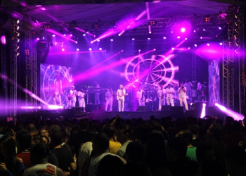 Santaluz – Mistura de ritmos foi o grande aperitvo para segurar grande público mesmo sob ameaça de chuva no Sera Indoor