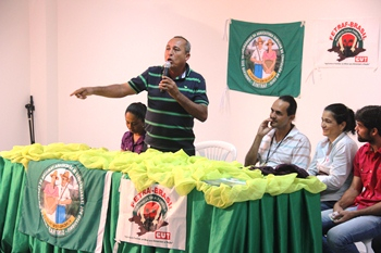 Coité – No dia do Agricultor Familiar presidente do Sindicato protesta contra comerciantes locais
