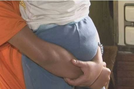 Homem mantém filhas reféns por 12 anos e tem três filhos com cada uma