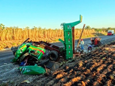 Acidente entre ônibus e caçamba na BR-020 deixa um morto e 4 feridos