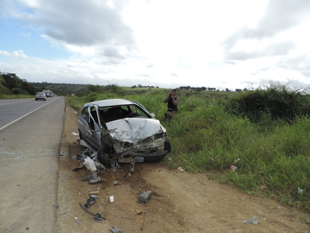 Empresário morre e três ficam gravemente feridos em acidente na BR-101