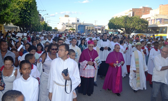Poucos políticos em romaria de Bom Jesus da Lapa que recebeu cerca de 300 mil pessoas