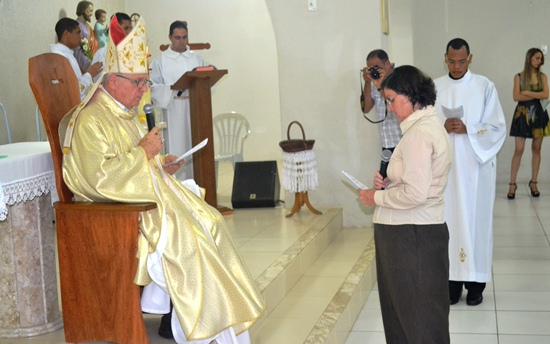 Bispo Diocesano celebra Profissão Perpétua de Ir. Maria das Graças Carneiro, em Salgadália