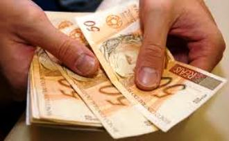 Eleições 2014 – Valor dos “cabos eleitorais” faz candidatos desistirem de candidaturas