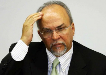 Negromonte, o filho e o irmão receberam dinheiro da empreiteira, diz delator