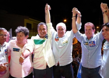 Rui garante fazer unidade de oncologia, durante comício