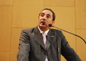 Bispo Dom Murilo Kriler abençoa Yulo na sua nova caminhada