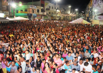Coité – Milhares de pessoas lotam Praça do Mercado no encerramento da 23ª Semana da Cultura Evangélica