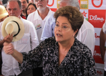 Em campanha na Bahia Dilma participa de carreta com Rui Costa em Feira de Santana