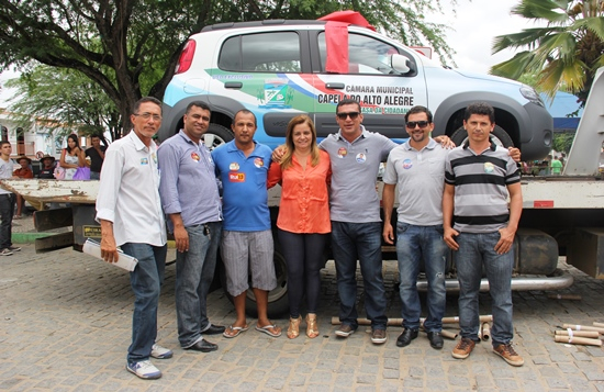 Presidência da Câmara entrega carro 0 km