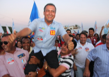 Veja com detalhe como foi a carreata de Rui Costa por seis municípios do território do sisal