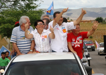 Carreata da chapa governista movimenta final de semana de cidades do sertão baiano