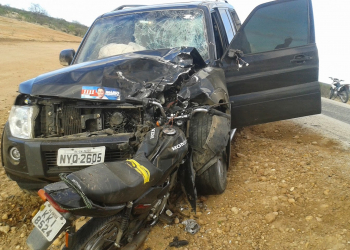 Motociclista morre ao colidir com carro de deputado na BA 210