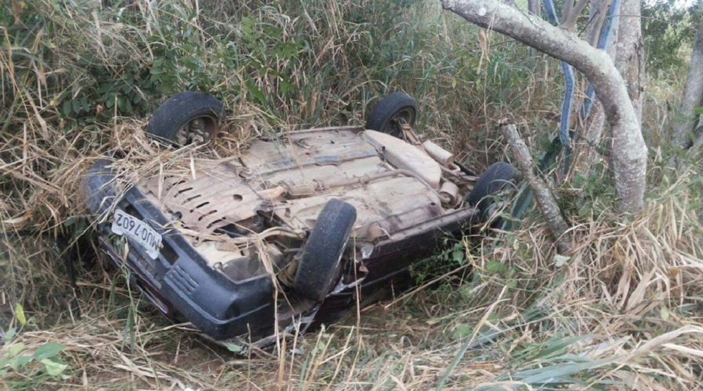 Suposto veículo que matou policial na estrada do feijão foi encontrado virado; pfem foi sepultada em Serrolândia