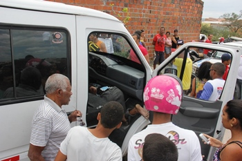 Cobrador de transporte alternativo é assassinado e motorista fica ferido em Conceição do Coité