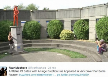 Estátua de demônio com pênis ereto é instalada em praça e choca canadenses