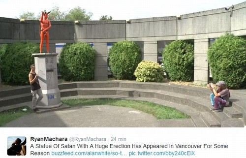 Estátua de demônio com pênis ereto é instalada em praça e choca canadenses