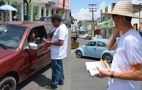 Coordenador da DEOTRAN Gilreis Nascimento e secretário de Administração Kleuber Cedraz foram pessoalmente entregar panfleto de campanha.