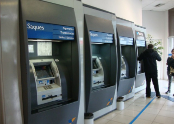 Bancários da Caixa aprovam proposta e encerram greve