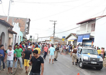 Homem invade mercado, mata mãe e filha a facadas, e depois se mata