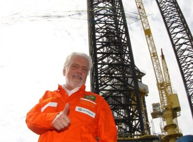 Wagner é preferido do PT para assumir Petrobras, diz jornal