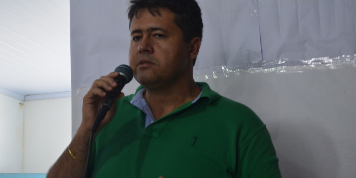 Araci – Alex da Piatã agradece os votos e alerta: “por falta de trabalhador, o sisal pode entrar em extinção”.