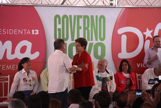 Dilma em campanha do segundo turno - 09-10-14 (121) Foto Raimundo Mascarenhas