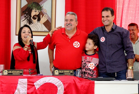 Queimadas – Moema Gramacho pede voto para Dilma e lança André Luiz (PT) candidato a prefeito em 2016