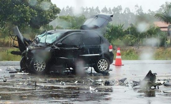 Mulher morre e outras três pessoas ficam feridas em acidente na BR 110