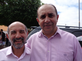Álvaro ao lado do responsável pelo município que lhe deu a terceira maior votação. Prefeito Emanuel Rodrigues - PCdoB de Rodelas.